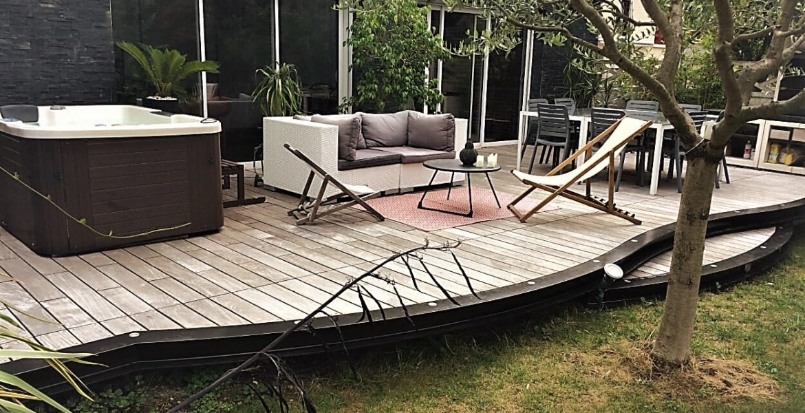 Terrasse bois à structure métallique