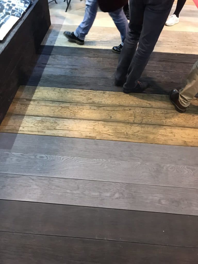 Lames de terrasse en résine polymère