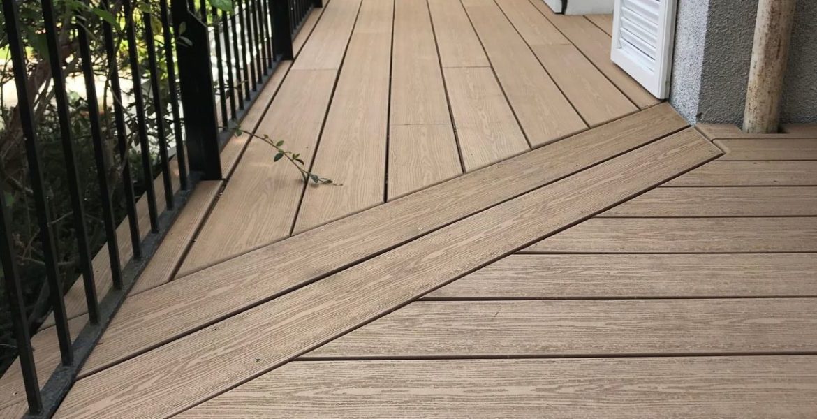Rénovation et extension d’une terrasse en lames bois composite